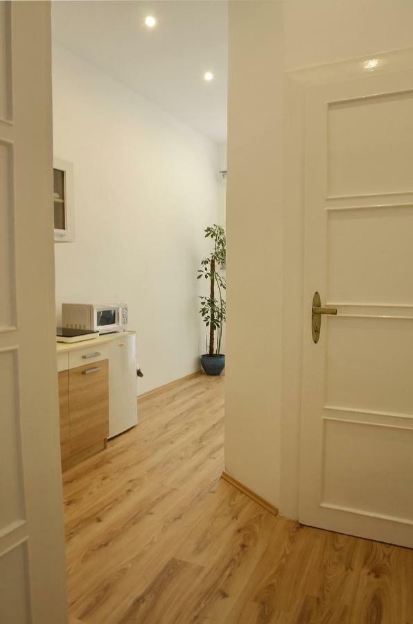 Free Garage!!! Downtown Apartment Near The New York Coffee House Budapest Esterno foto